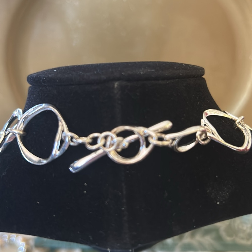 Silver and Light Blue Stone Necklace; 18” Length; Beautiful & Perfect Condition! - Picture 4 of 12